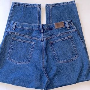 L.L. Bean relaxed fit blue jeans size 18P